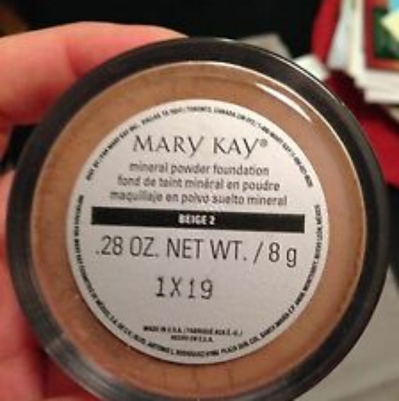 Mary Kay Mineral Powder Foundation Beige 2. - Picture 3 of 3